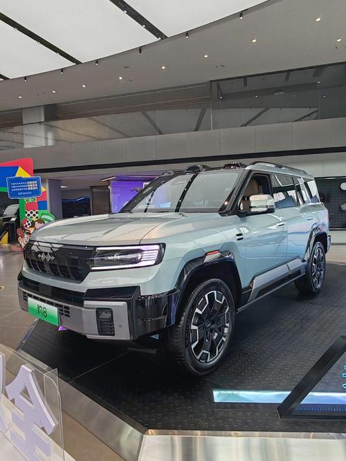 惠州279比亚迪方程豹硬派越野的爆款，英菲尼迪35周年与你共成长